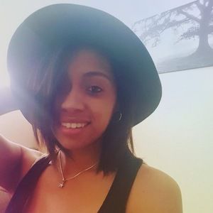 Meet your Posher, Alexis